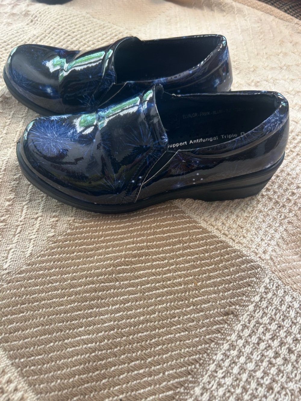 Spring Step Professional Slip-On Clogs - Picture 2 of 2